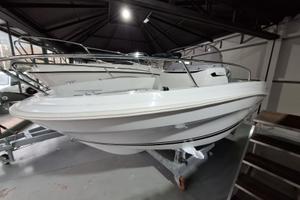 Barca Nuova-Jeanneau Cap Camarat 5.5 CC S2