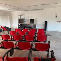 Ampio ufficio diviso in due stanza Z.Industriale