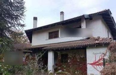Villa a Asti (AT)