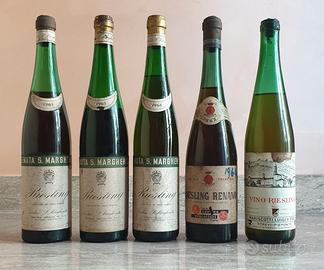 Bottiglie di Vino Riesling Vintage da Collezione