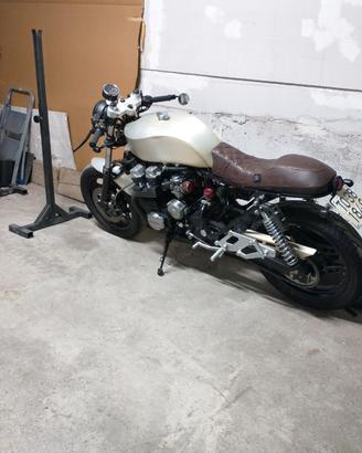 Honda Cbx 750 restyling cafè racer