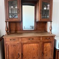 Credenza con vetrina epoca fine 800 in noce