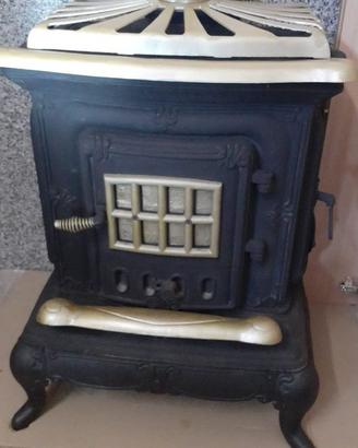Stufa a legno in stile vintage marca Parlor