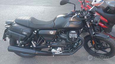 Moto Guzzi v7 stone 