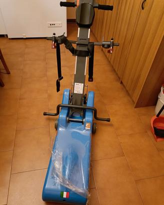 Montascale elettrico a cingoli 