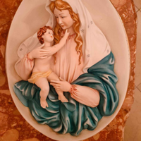 Capezzale in porcellana di Capodimonte