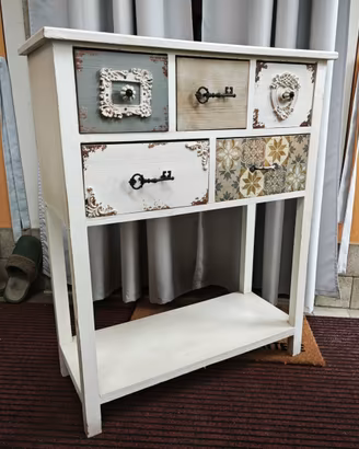 Mobile cassettiera elegante in stile shabby chic