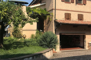 Villa singola con ampio giardino