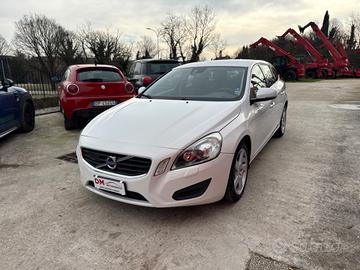 Volvo V60 D3 Geartronic Summum