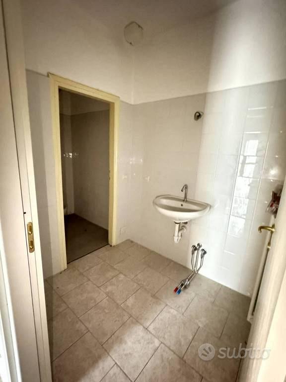 Immobile di 46 m² con 2 locali a Canzo - Altro