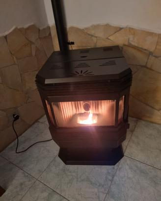 Stufa a pellet Ravelli Arianna