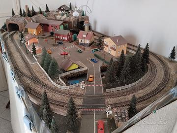 Plastico Treni HO