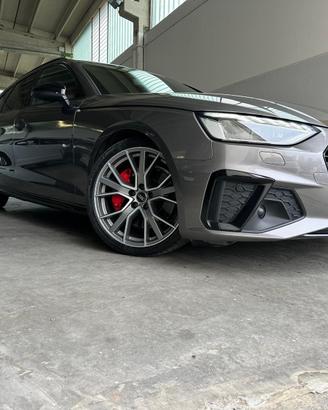 Audi A4 Avant 45 TDI quattro tiptronic S line edit