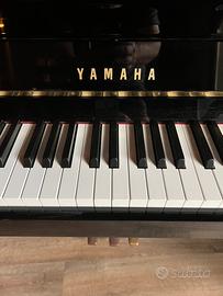 Pianoforte verticale Yamaha accordato