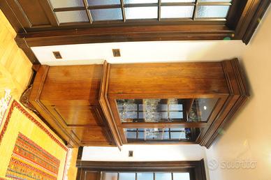 Mobili pregiati di legno