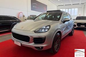 PORSCHE - Cayenne - 3.0 Diesel Platinum Edition