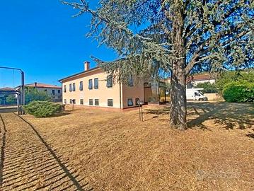 Immobile commerciale residenziale