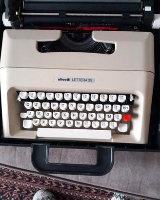 Macchina da scrivere Olivetti Lettera 35 
