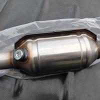 Catalizzatore universale per auto