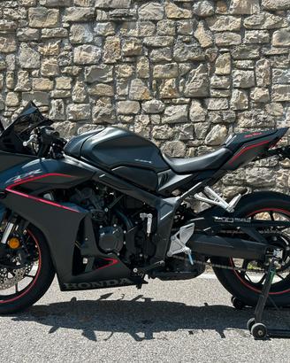 HONDA CBR650R E-Clutch