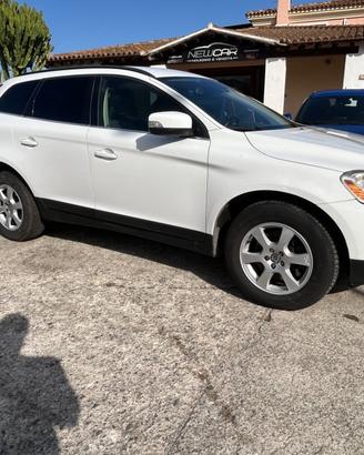 Volvo XC 60 XC60 D5 AWD Geartronic Momentum