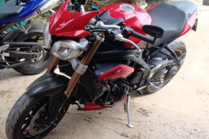 Triumph Speed triple