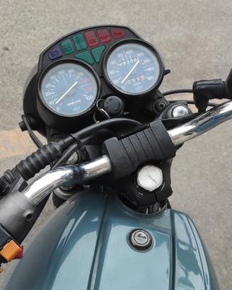 moto Guzzi v50 