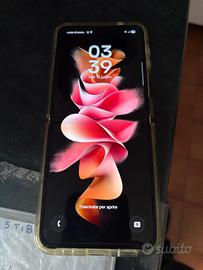 Samsung Galaxy Z Flip 3  5G  256g 8gb RAM