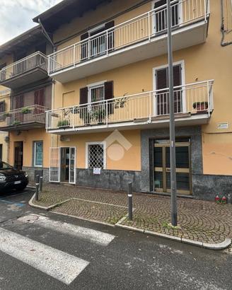 NEGOZIO A CIRIÈ