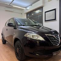 Lancia Ypsilon 0.9 TwinAir 85 CV 5 porte S&S Gold