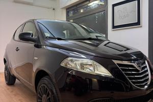 Lancia Ypsilon 0.9 TwinAir 85 CV 5 porte S&S Gold