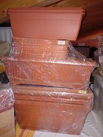 Vasi rettangolari in plastica di varie misure