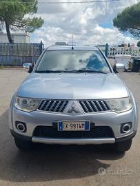 MITSUBISHI L200/Triton 2.5 DI-D4WD