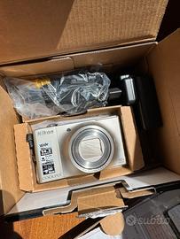Nikon coolpix S8000