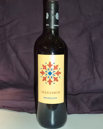bottiglie di vino assortite