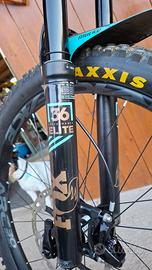 Forcella Fox 27.5 elite grip2