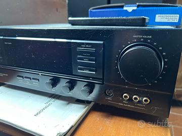 Amplificatore Denon AVC-1020