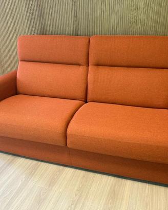 Divano letto 2 posti arancione con materasso