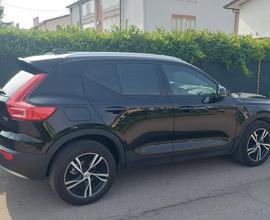 Volvo xc40 t2 momentum pro - man