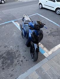 sh 125