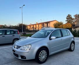 Volkswagen Golf 1.6 Benzina Sportline