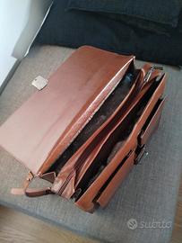 borsa  , ventiquattrore 