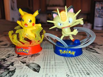 pokemon meowth e pikachu
