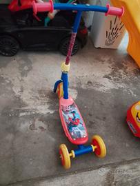  monopattino Marvel spiderman 