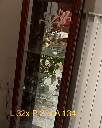 Mobile a torre con orologio stile antico