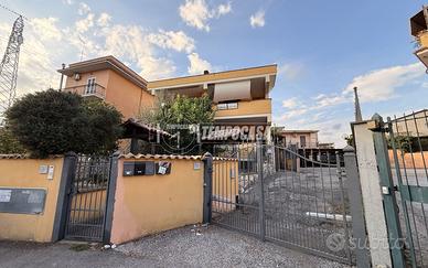 QUADRILOCALE RISTRUTTURATO CON POSTO AUTO
