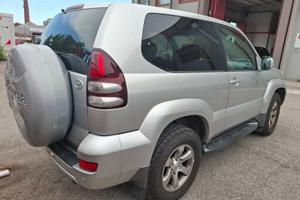 LAND CRUISER KDJ 125 EXECUTIVE AUTO ULTIMA SERIA