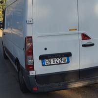 Furgone Renault Master passo lungo