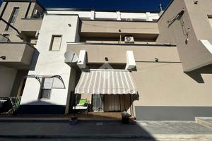 2 LOCALI A VILLAPIANA