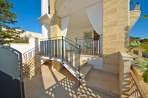 CASA LUMINOSA A 250m SPIAGGIA DI PESCOLUSE